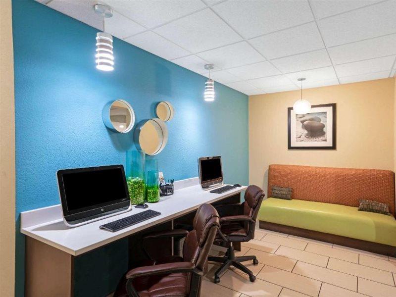 La Quinta By Wyndham Knoxville Airport Alcoa Exterior photo