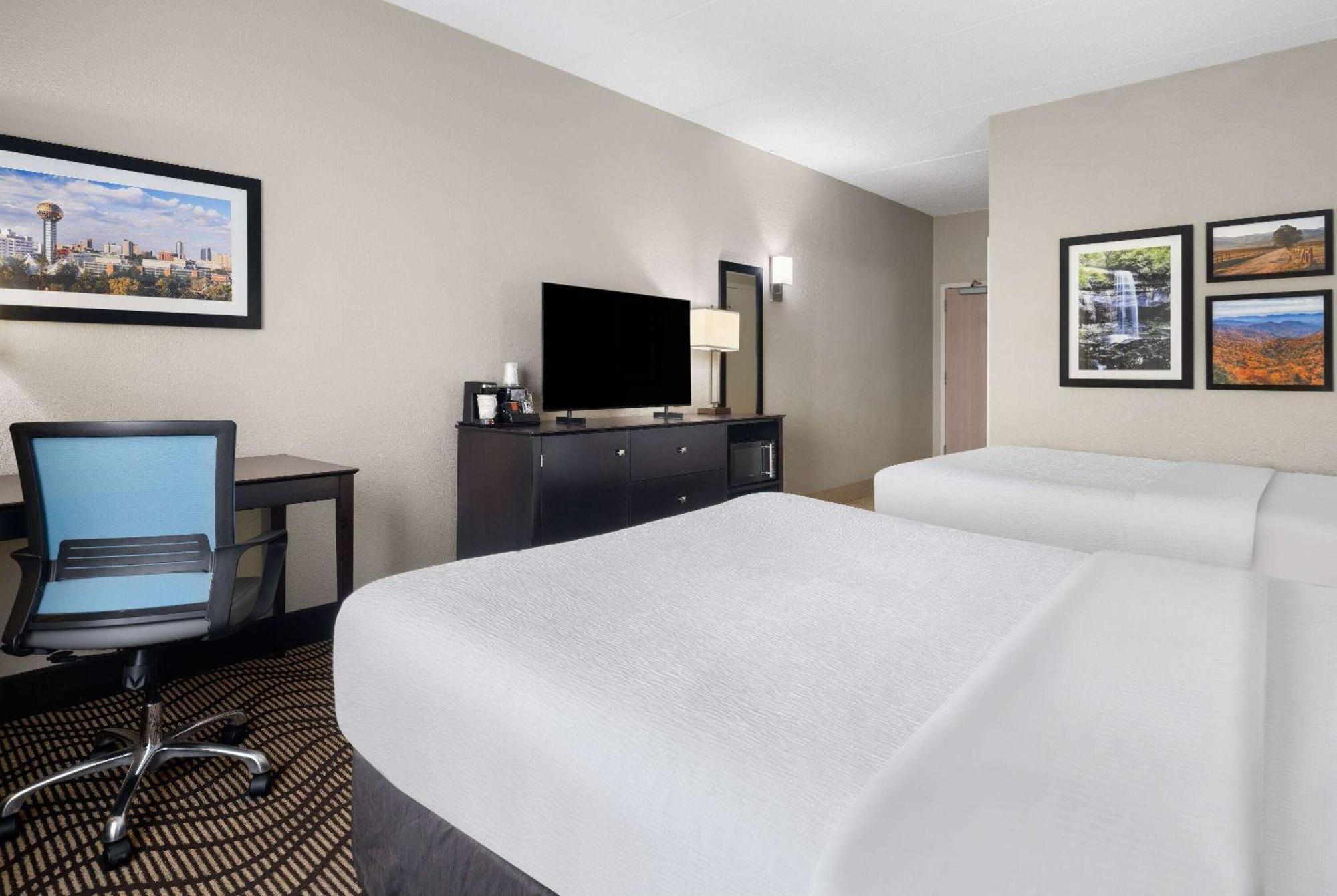 La Quinta By Wyndham Knoxville Airport Alcoa Exterior photo