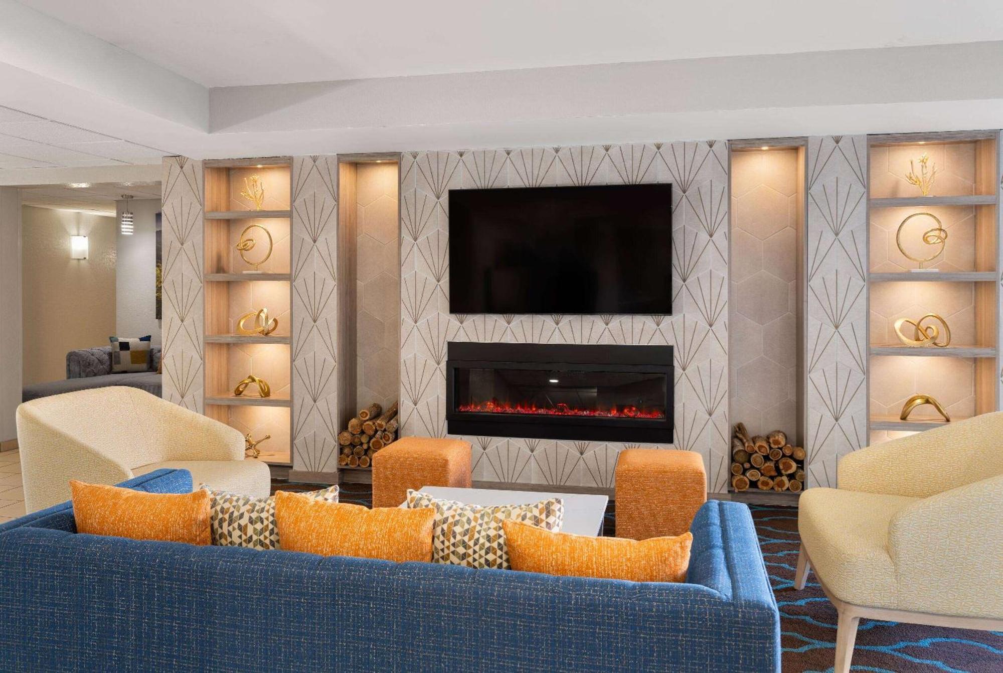La Quinta By Wyndham Knoxville Airport Alcoa Exterior photo