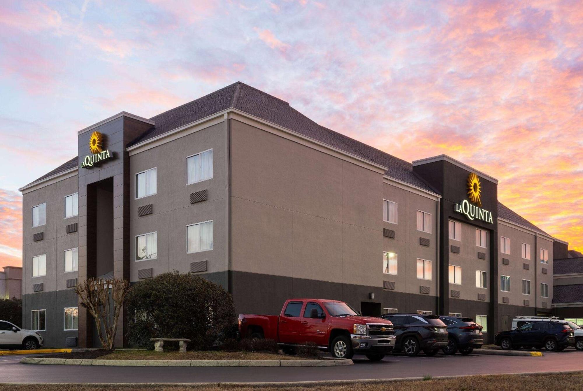 La Quinta By Wyndham Knoxville Airport Alcoa Exterior photo